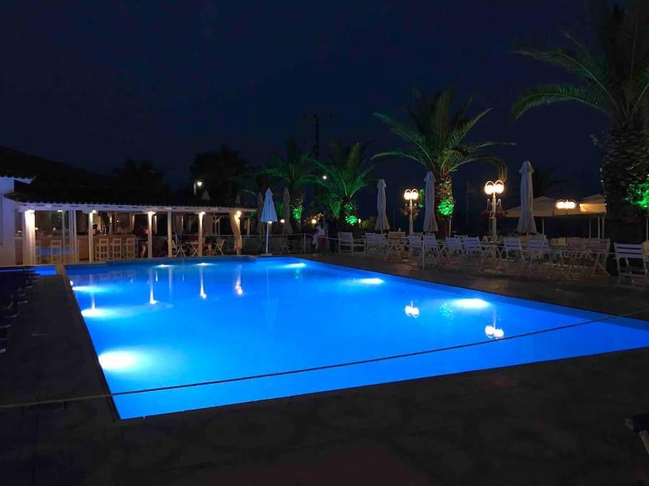 Aigeas Camping Nea Kallikrateia Exterior photo